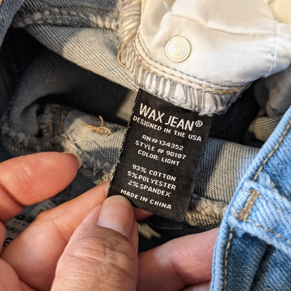 🌲Wax & Jean Women's Distressed jeans Sz 3/26 - Picture 9 of 10